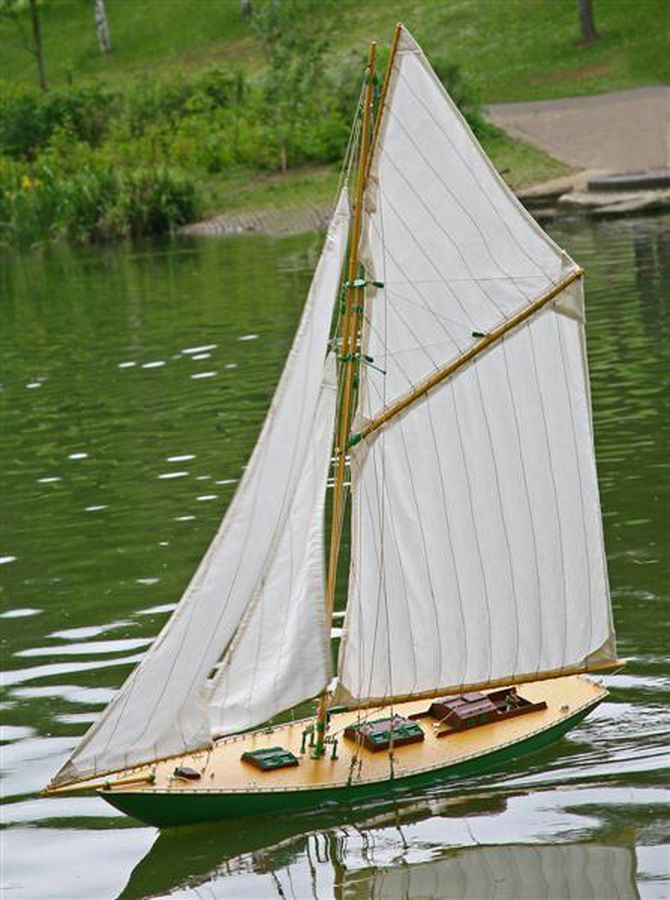 Moonbeam | Model Boats